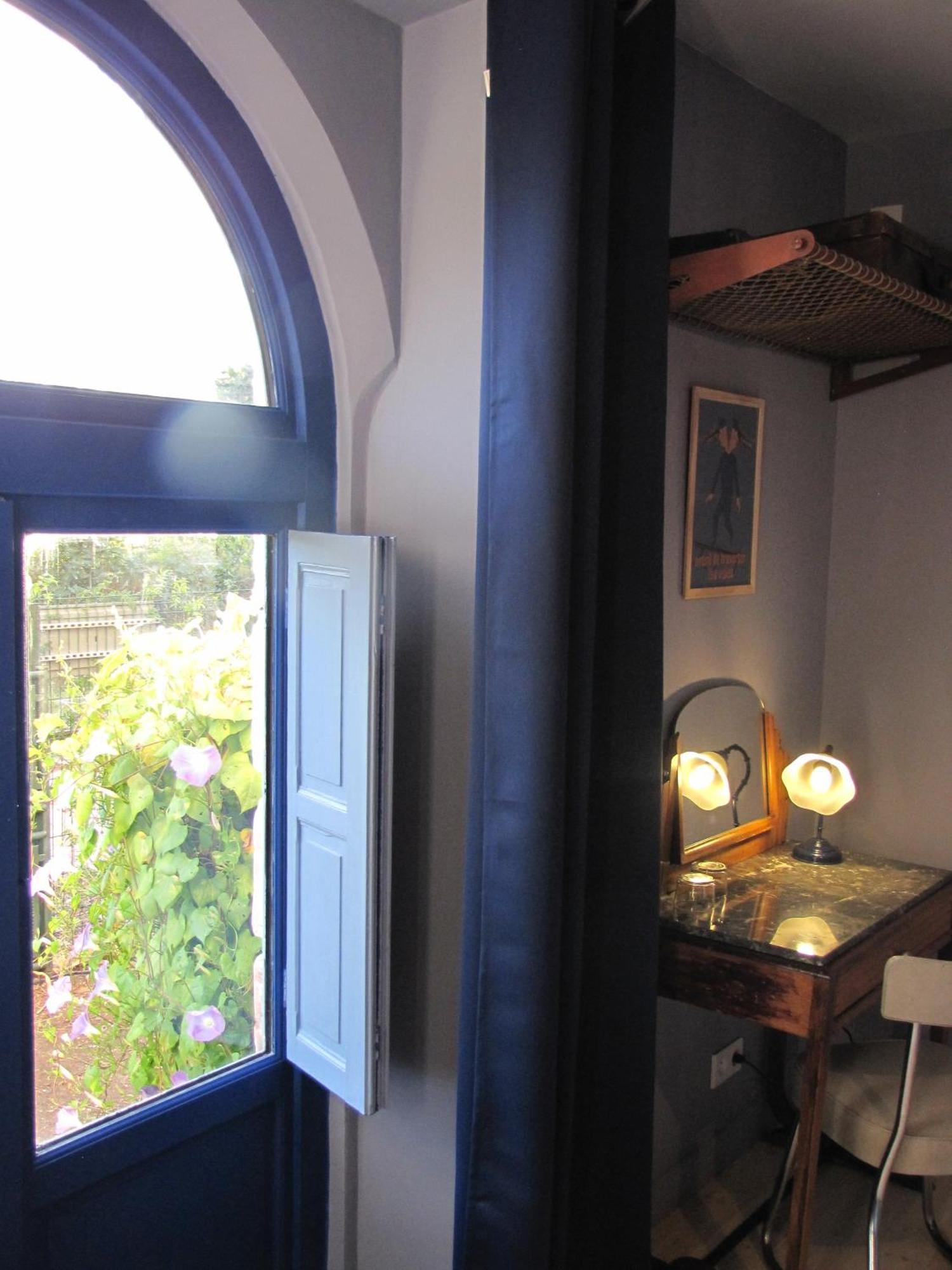 La Gare De Millas Chambres D'Hotes Ruang foto